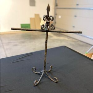 Decorative Metal Jewelry/Towel Stand